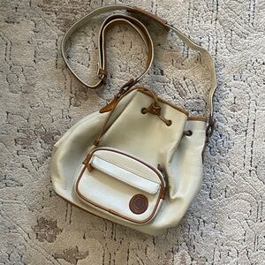 Chic Cream Leather Shoulder Bag